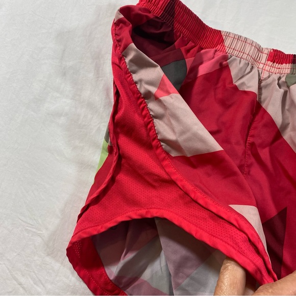 Nike Multi Color Athletic Shorts Dri Fit Red pink square print lined Sho… - Picture 7 of 9